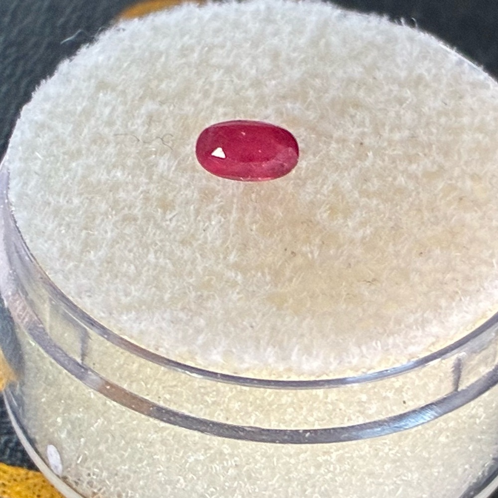 Beautiful .4ct Natural Red Ruby Oval Loose Gemstone July Birthstone A